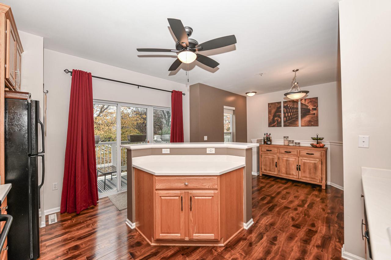 3856 S Lake Drive Unit: 23