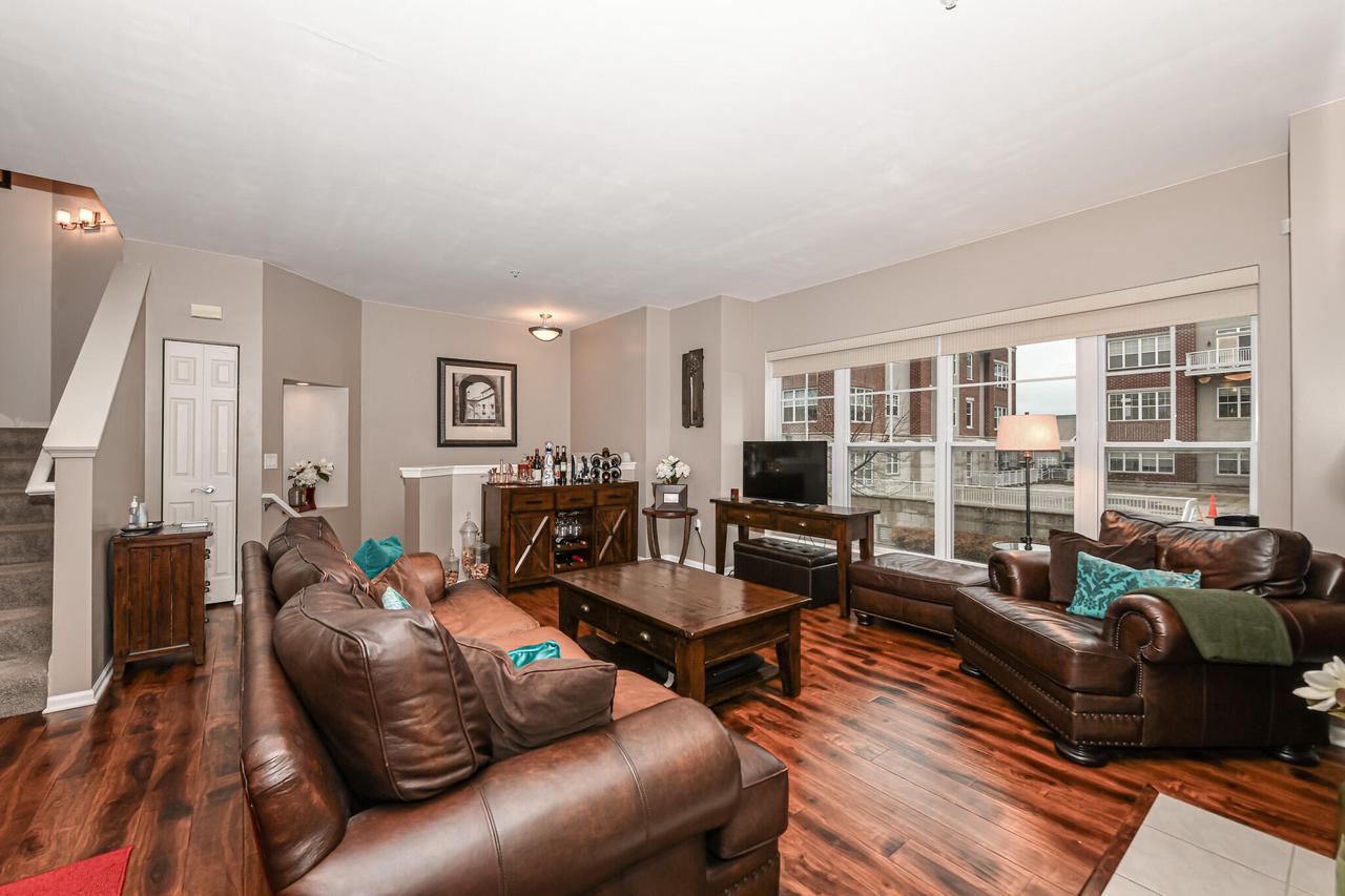 3856 S Lake Drive Unit: 23