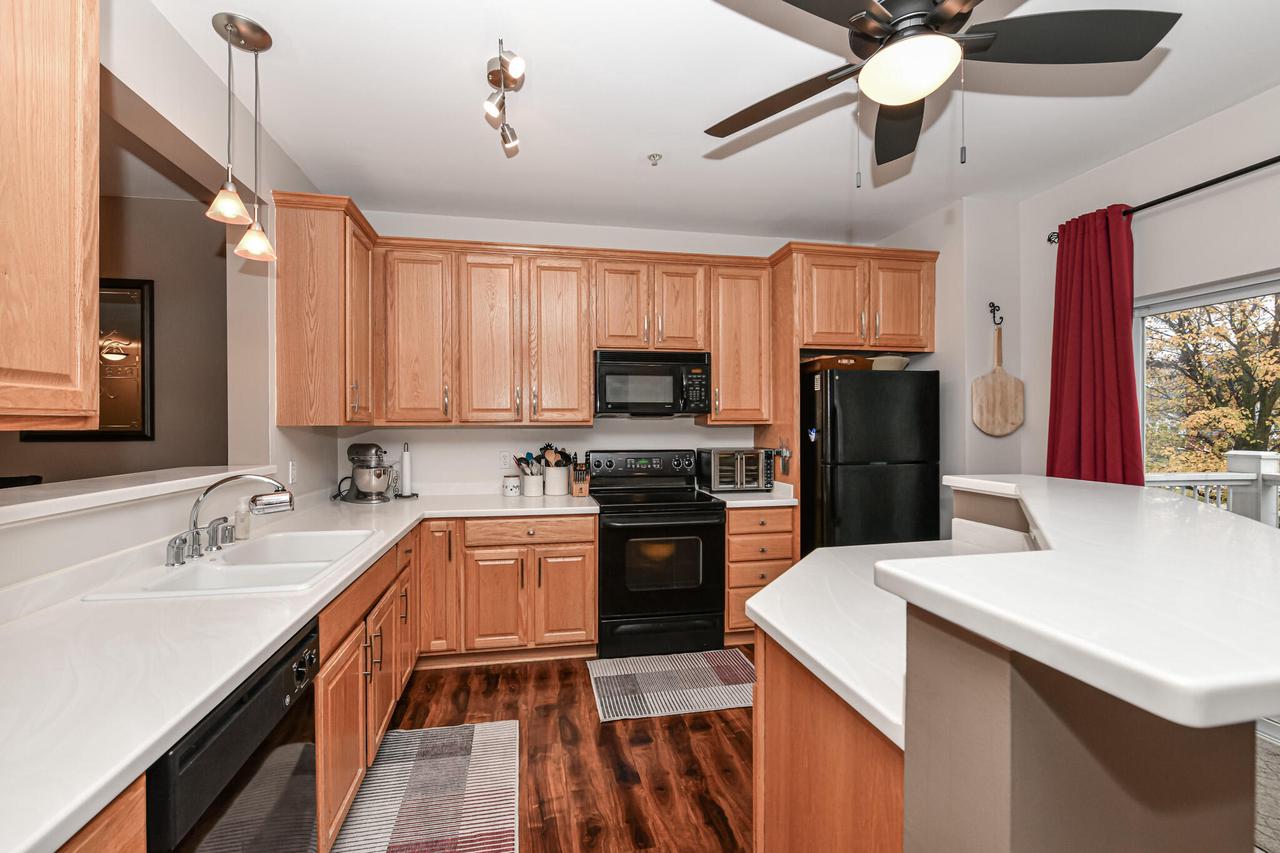 3856 S Lake Drive Unit: 23