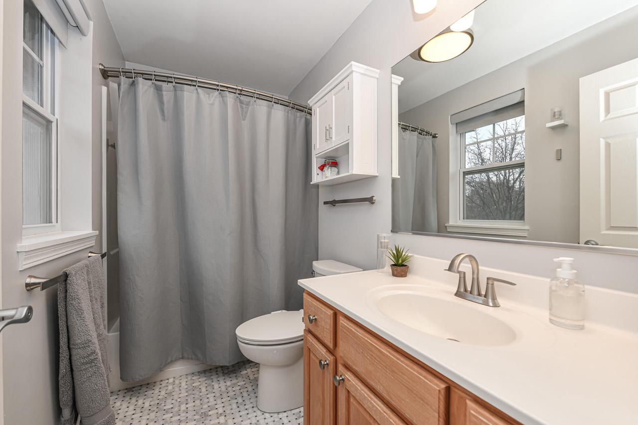 3856 S Lake Drive Unit: 23