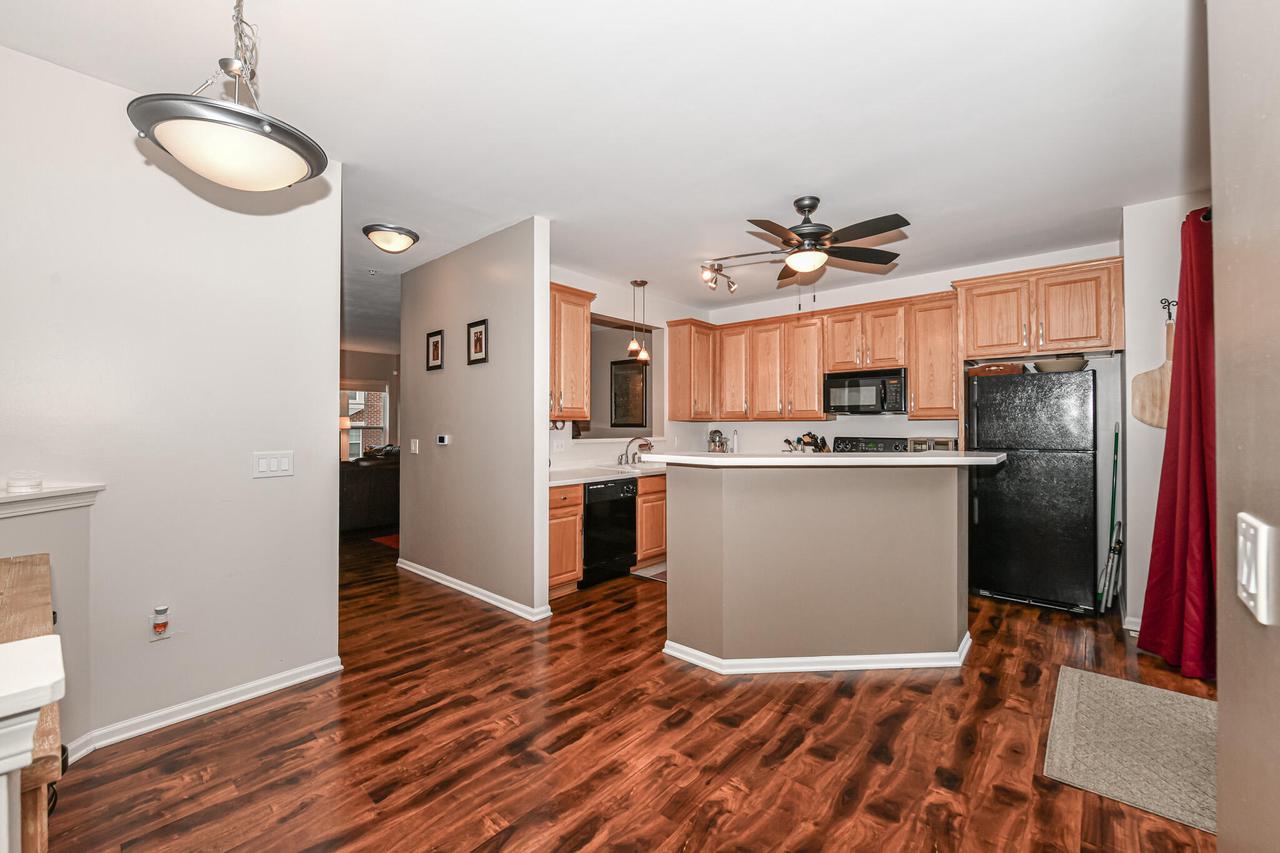 3856 S Lake Drive Unit: 23