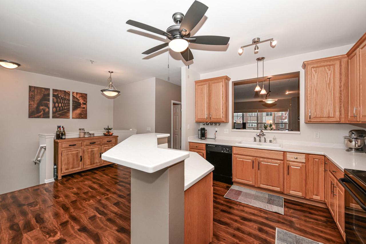 3856 S Lake Drive Unit: 23