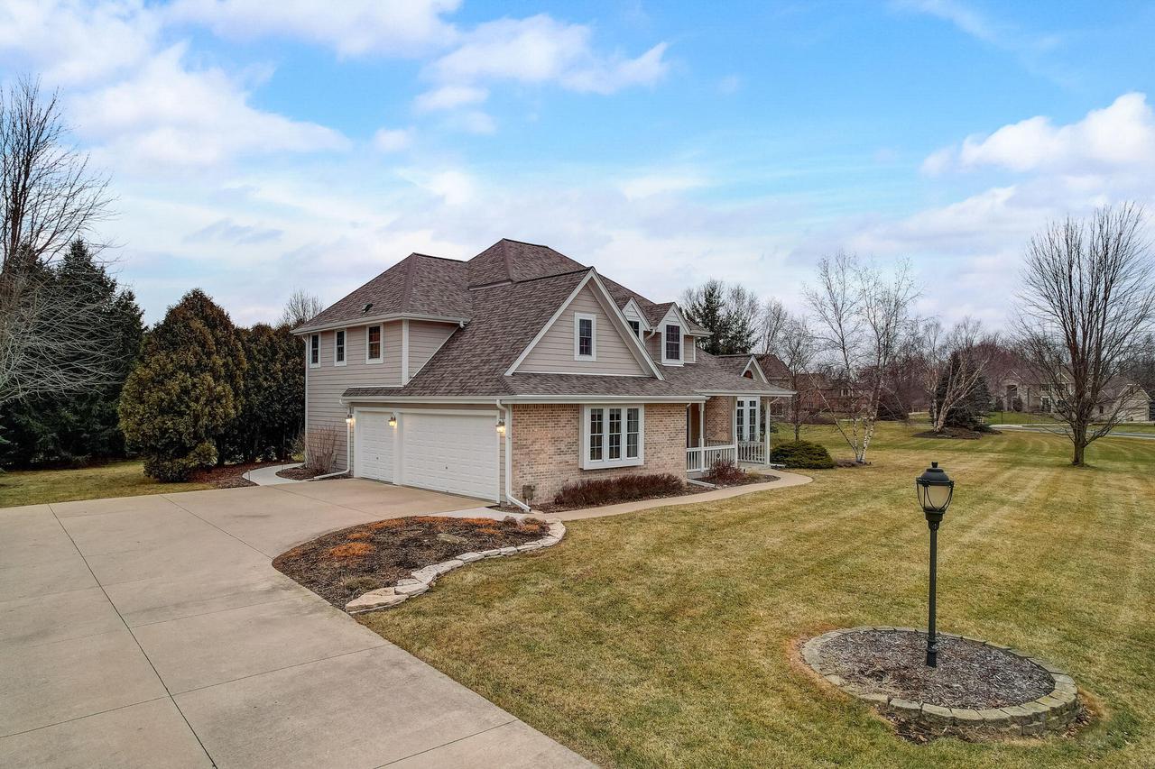 2335 North Forest RUN