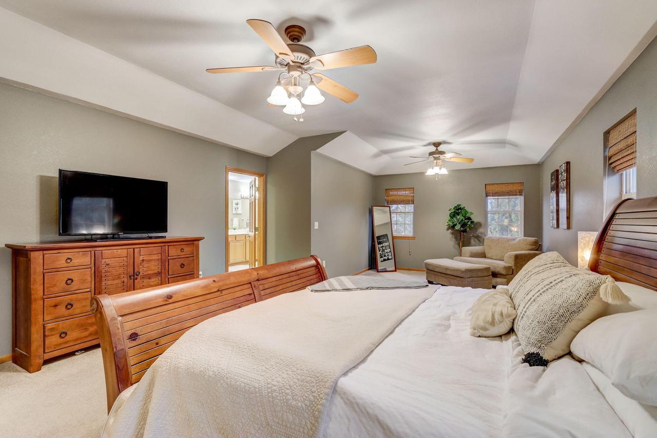 2335 North Forest RUN