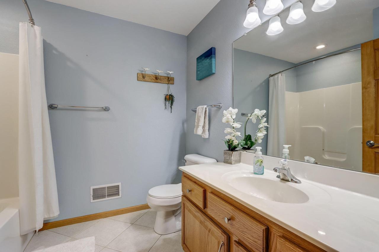 2335 North Forest RUN