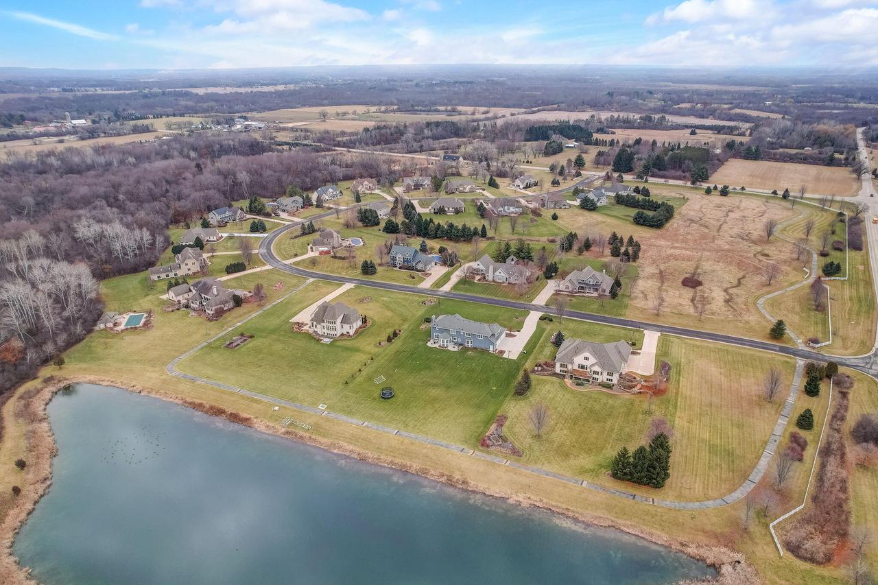 2335 North Forest RUN