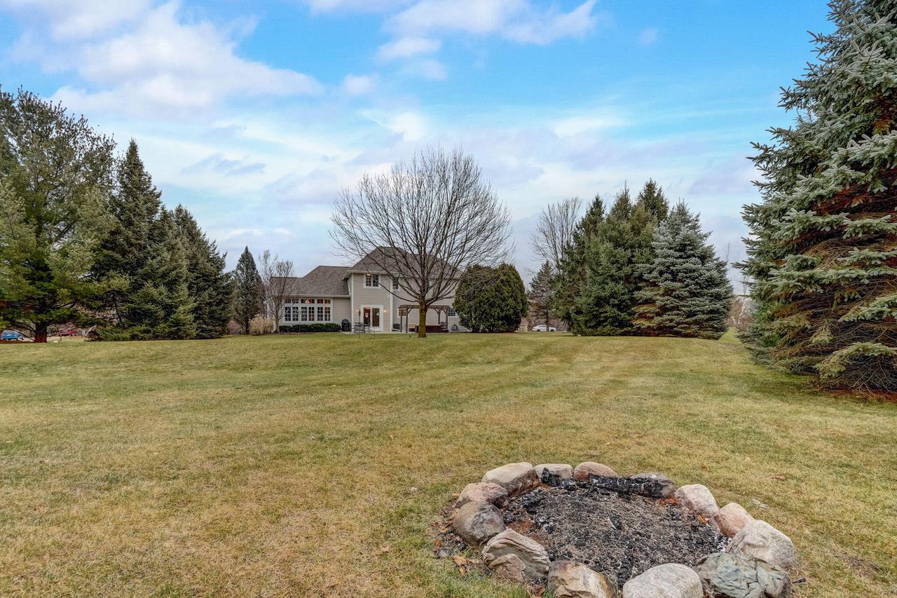 2335 North Forest RUN