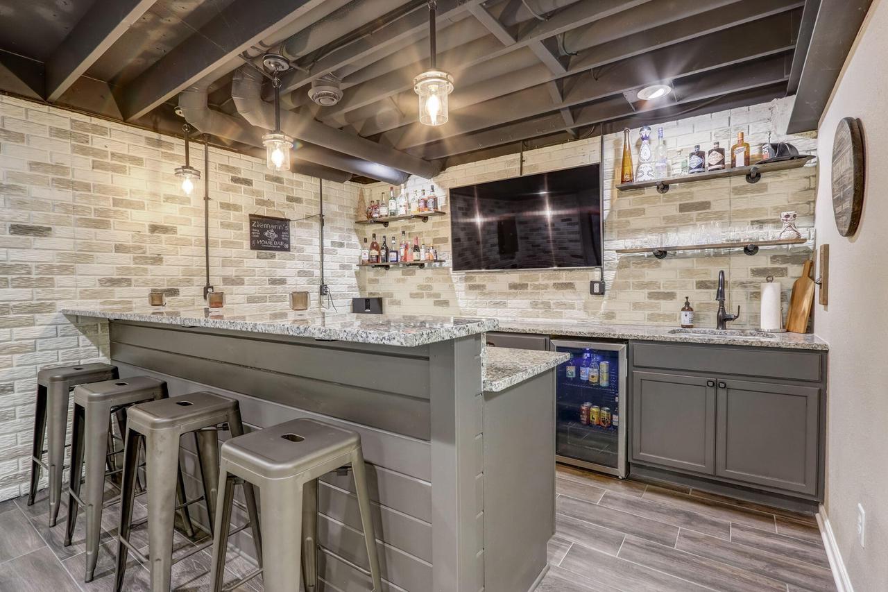 2335 North Forest RUN