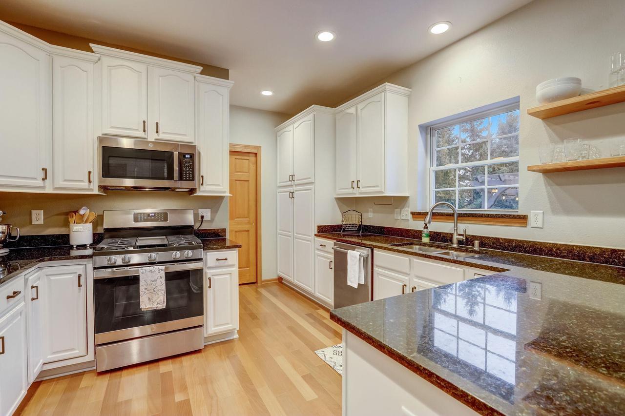 2335 North Forest RUN