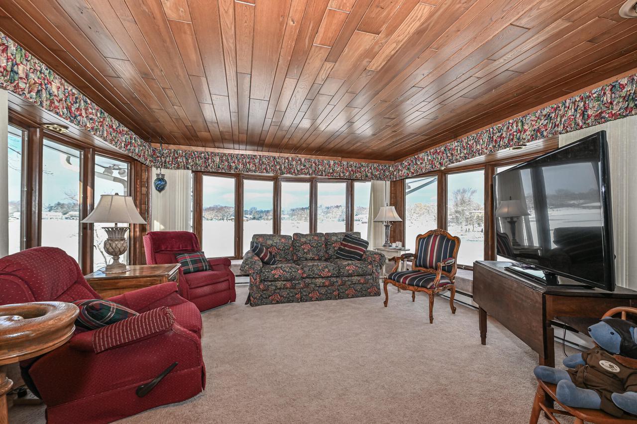 S68W18118 Island Drive