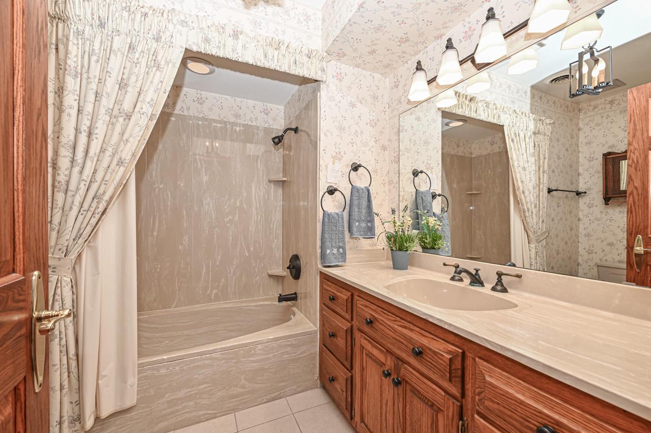 S68W18118 Island Drive