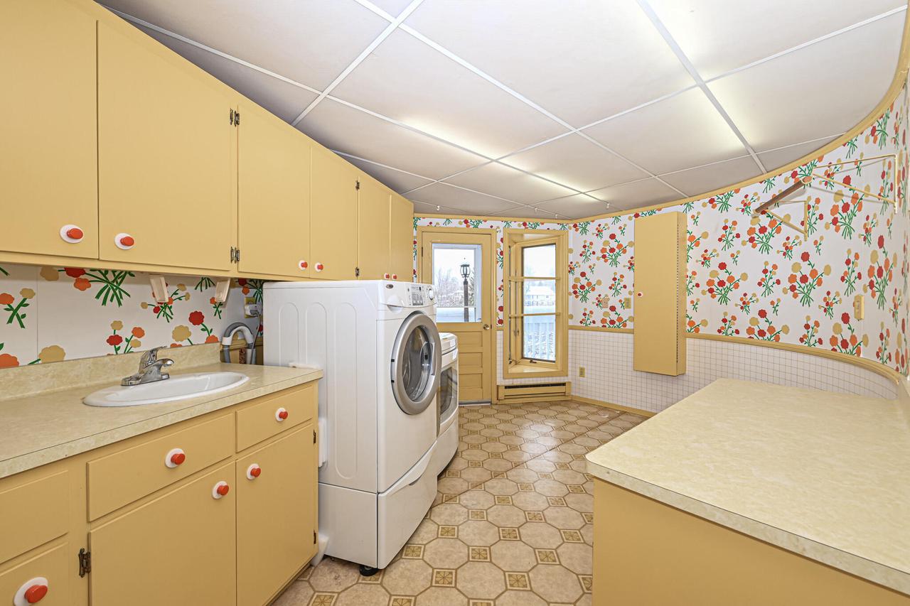 S68W18118 Island Drive