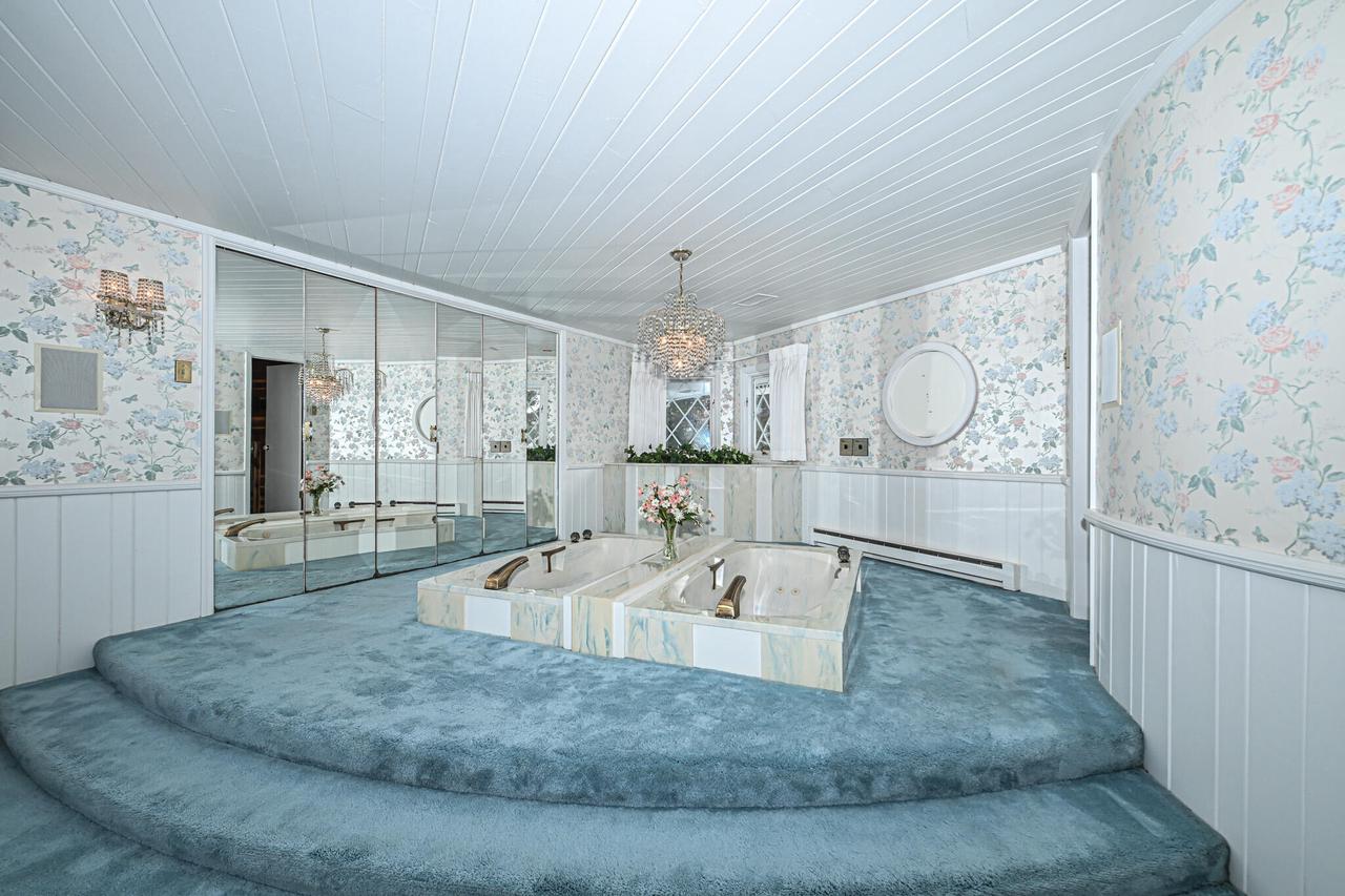 S68W18118 Island Drive