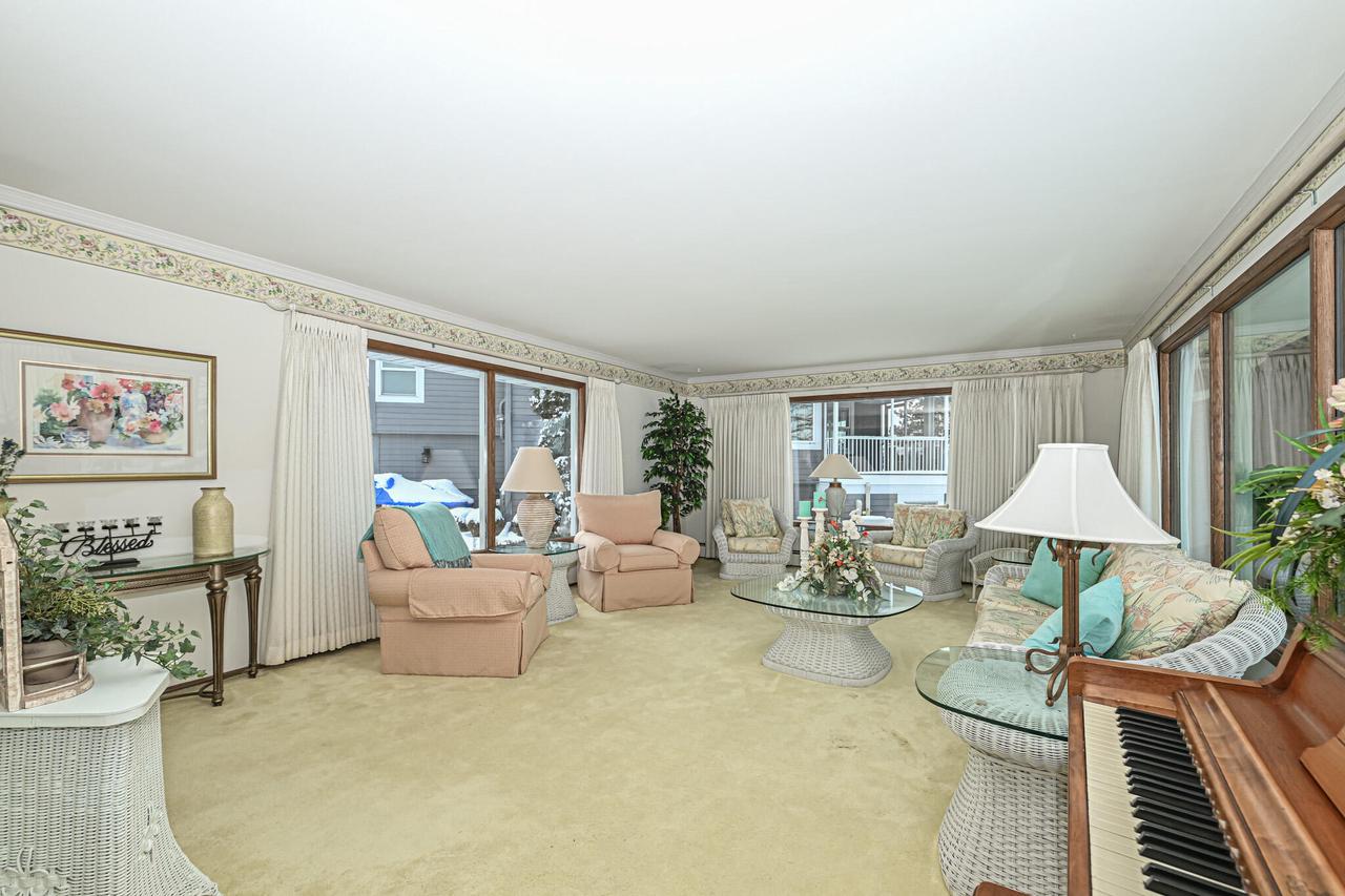 S68W18118 Island Drive