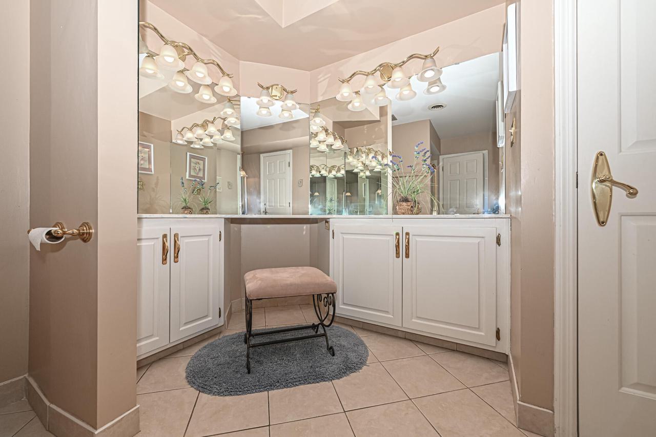 S68W18118 Island Drive