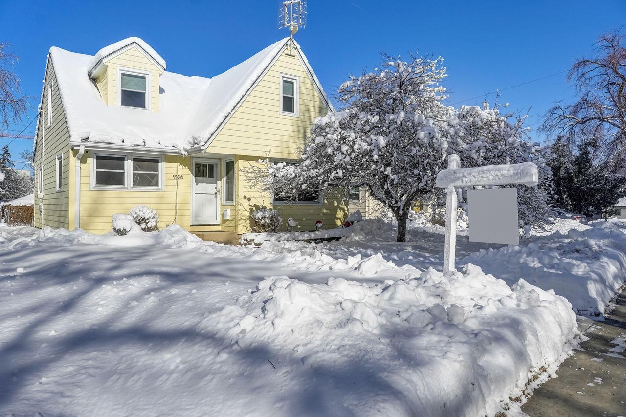 9136 W Michigan Street