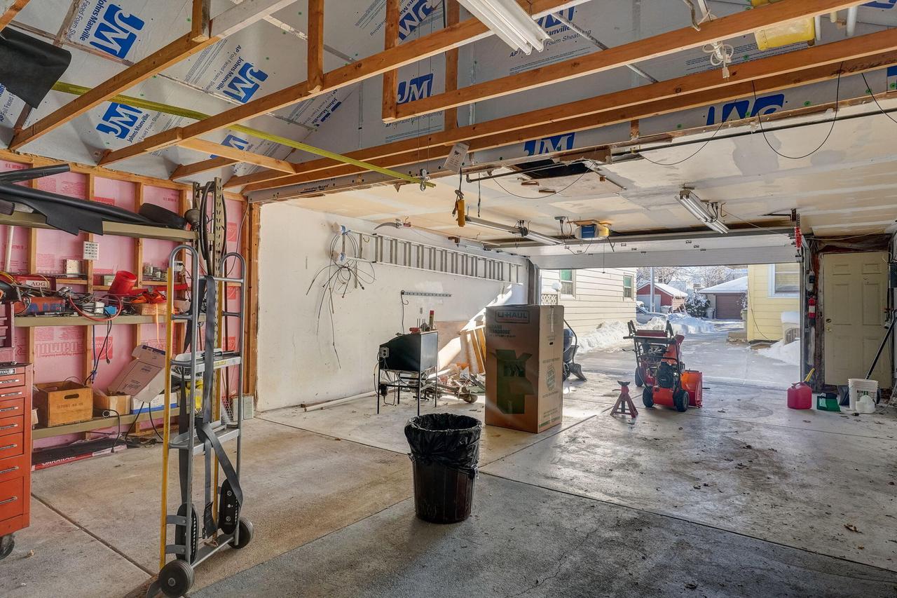 9136 W Michigan Street