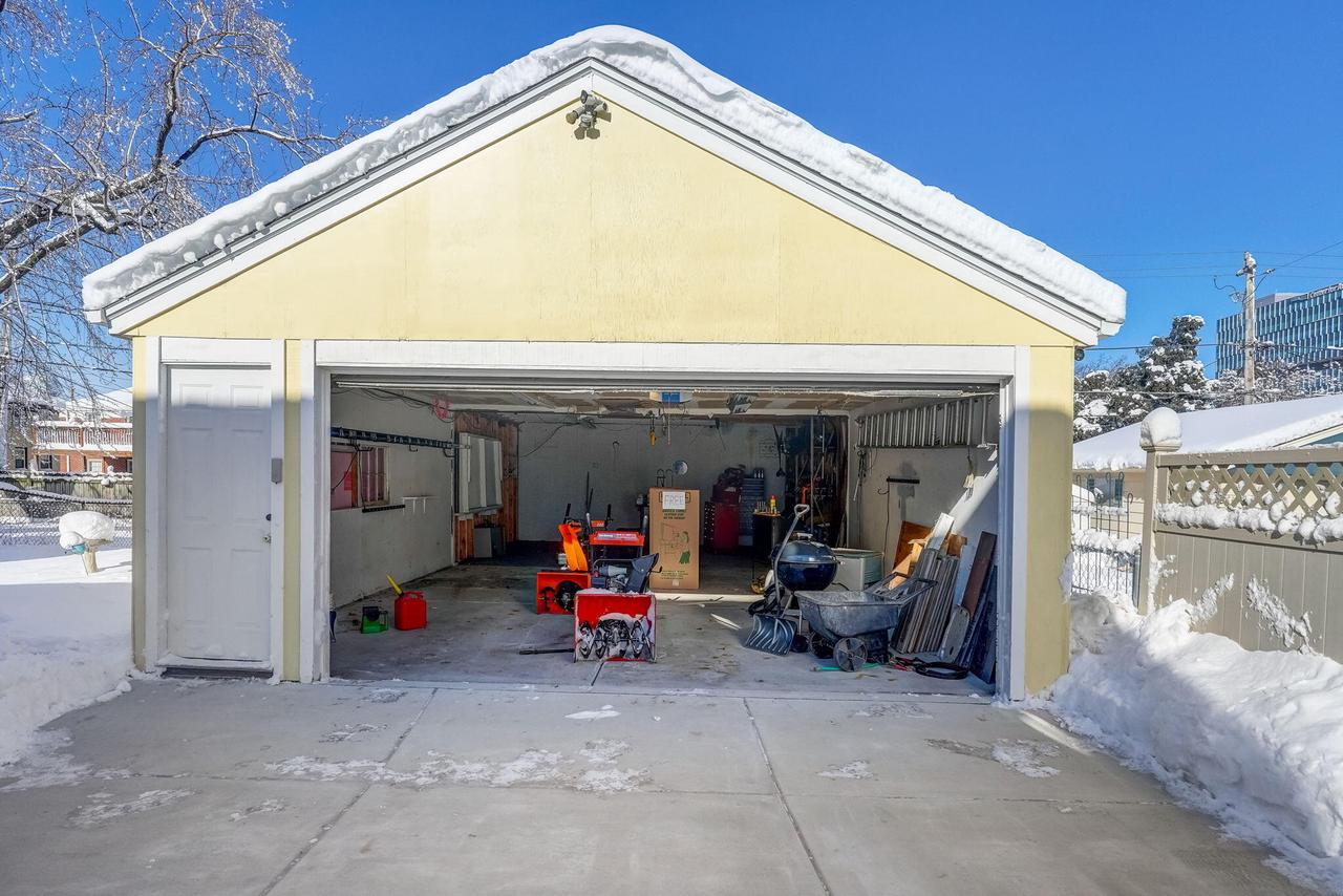 9136 W Michigan Street