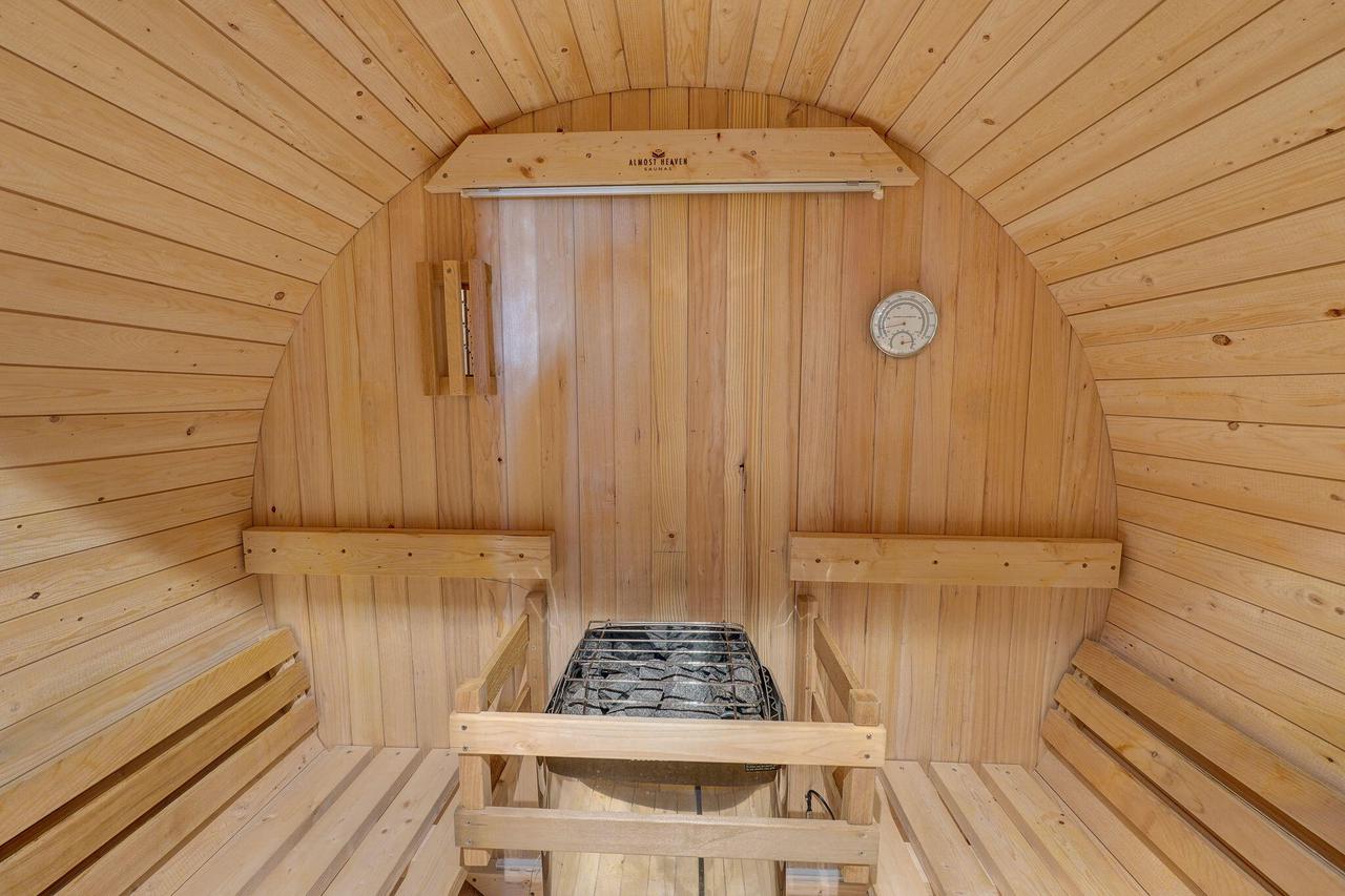 9136 W Michigan Street