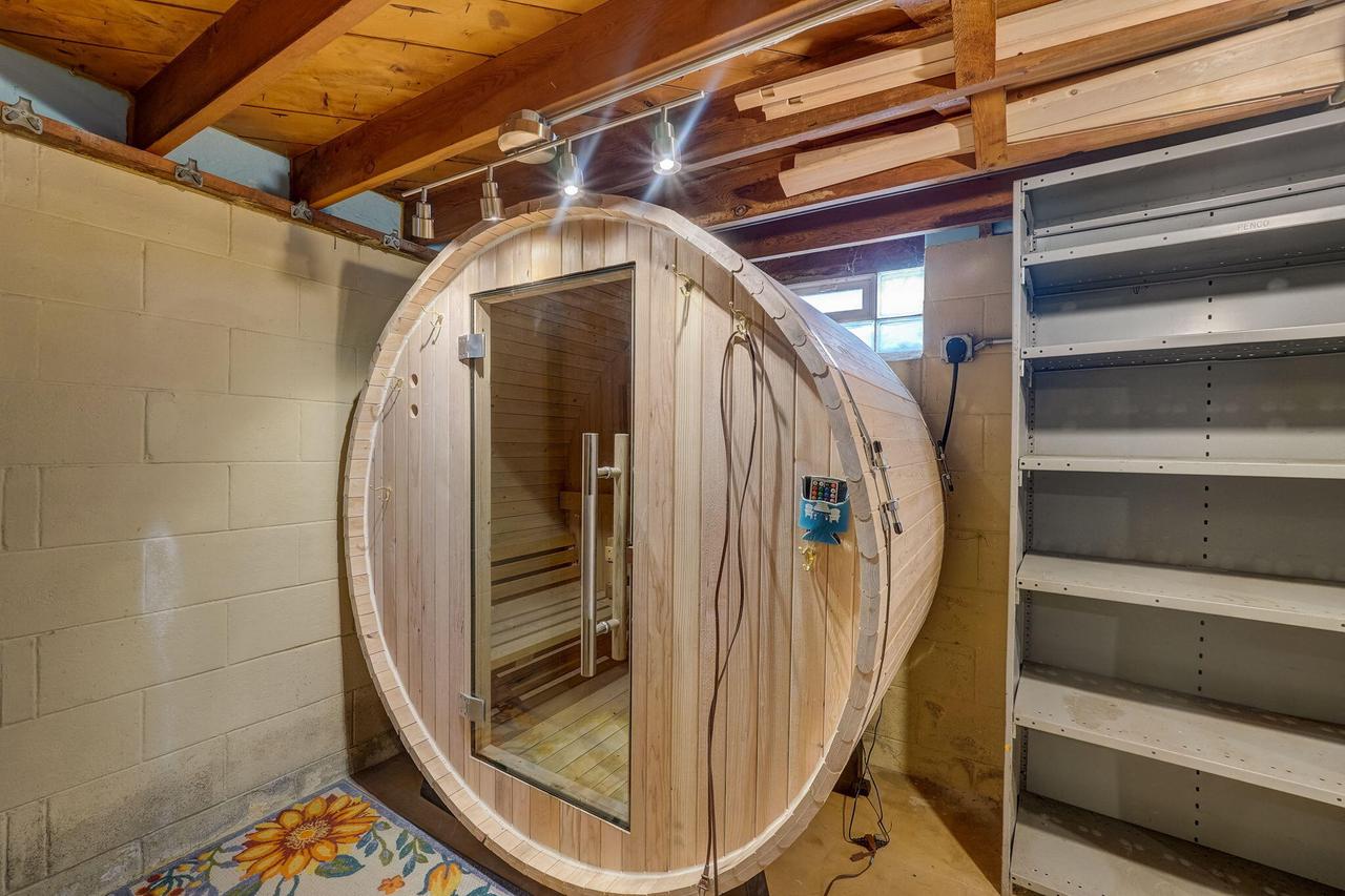 9136 W Michigan Street