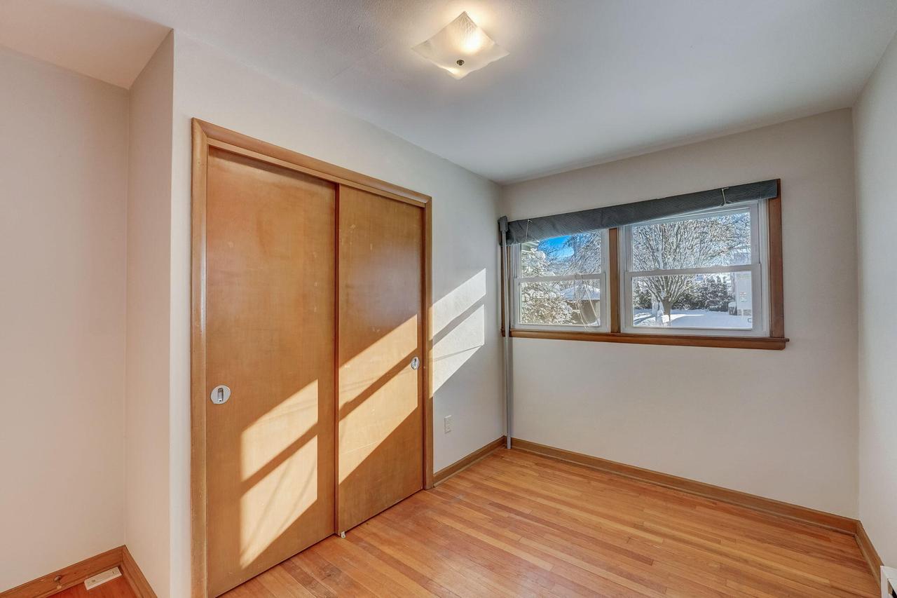 9136 W Michigan Street