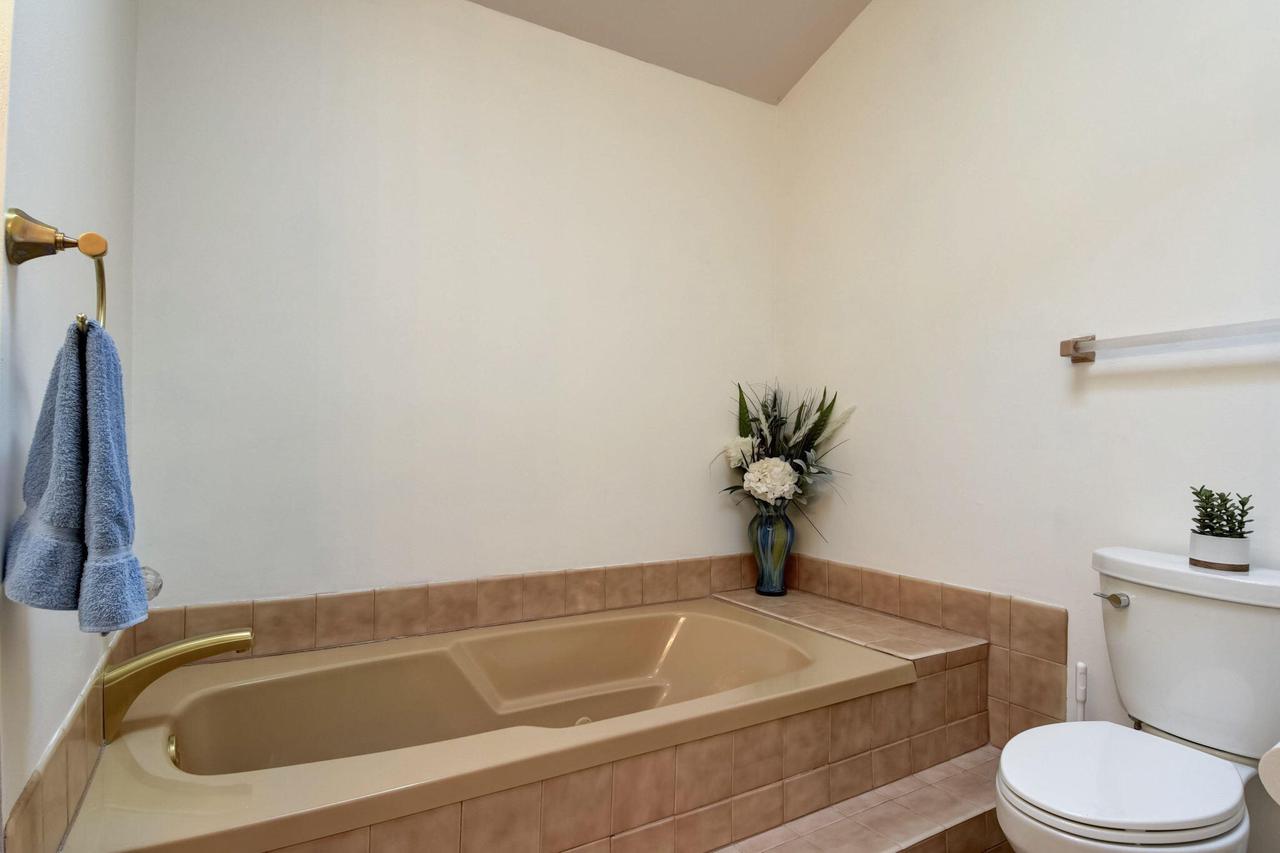 4465 South Longview DRIVE