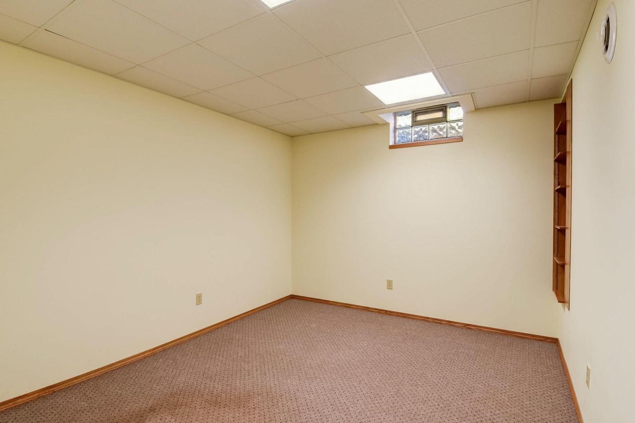 4465 South Longview DRIVE