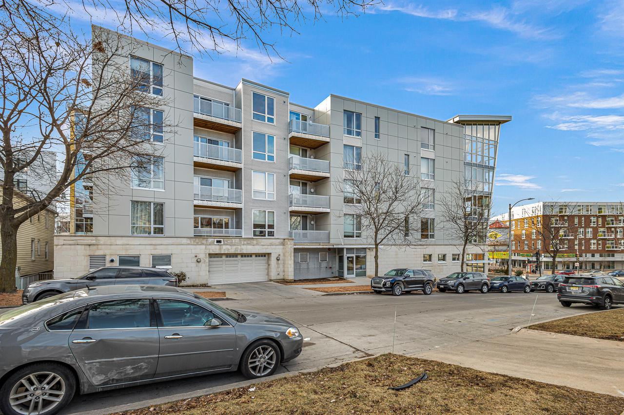 1541 North Jefferson STREET 207