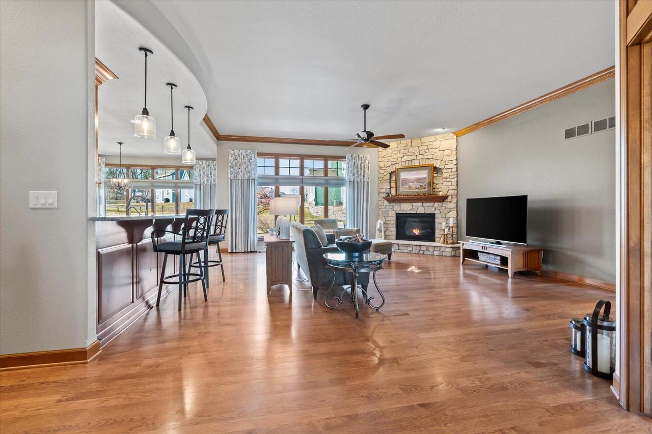 W238N2341 Talon DRIVE