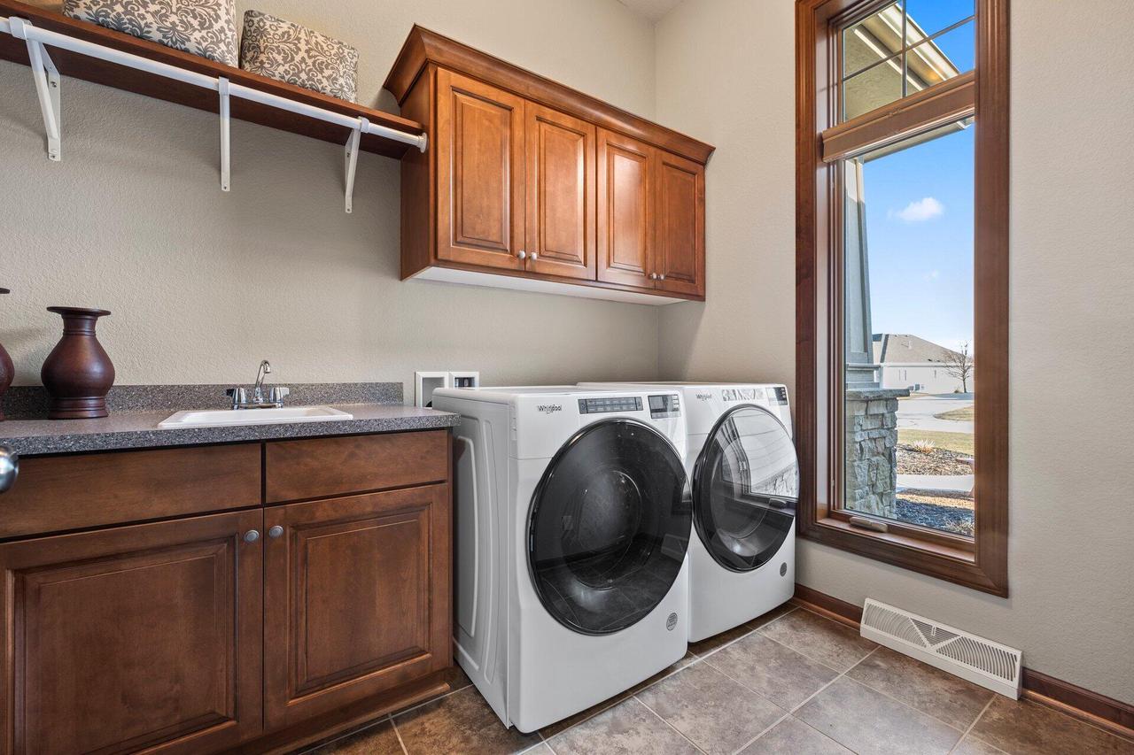 W238N2341 Talon DRIVE