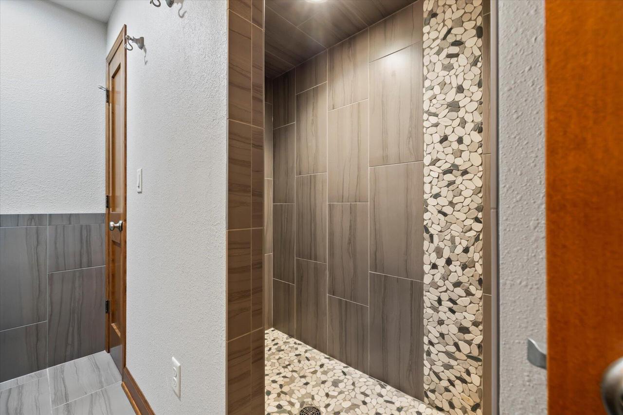 W238N2341 Talon DRIVE