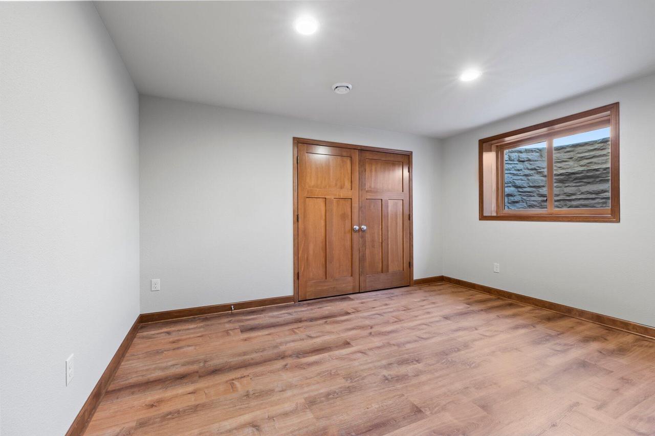 W238N2341 Talon DRIVE