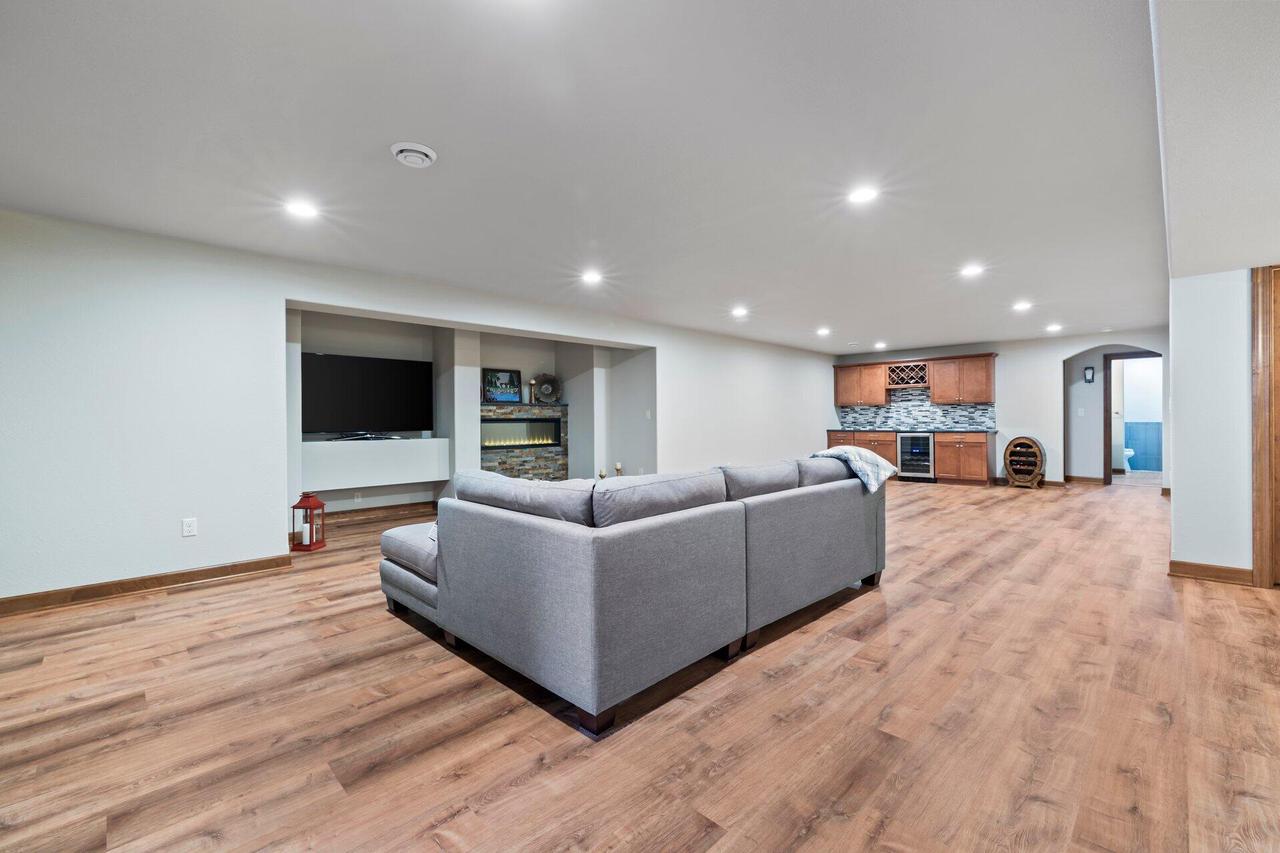 W238N2341 Talon DRIVE