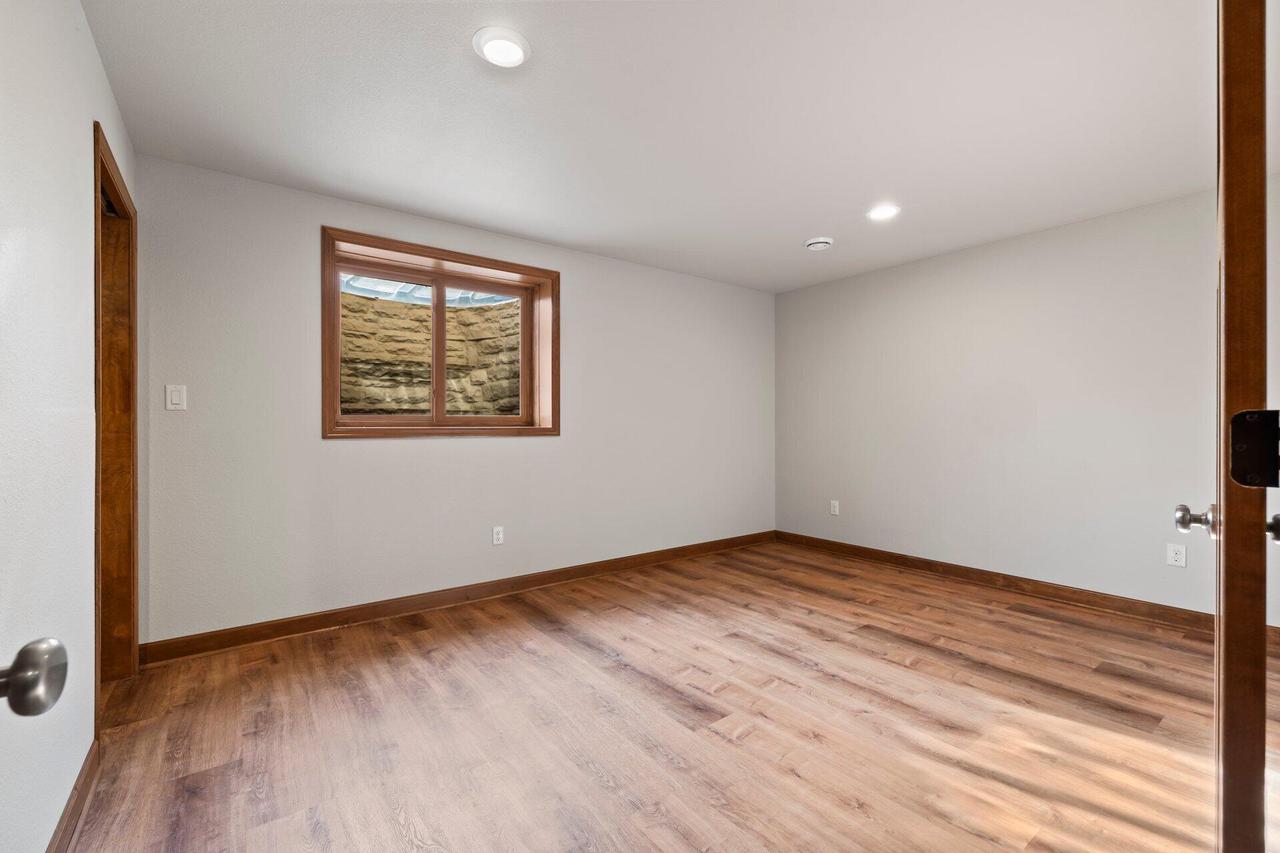 W238N2341 Talon DRIVE