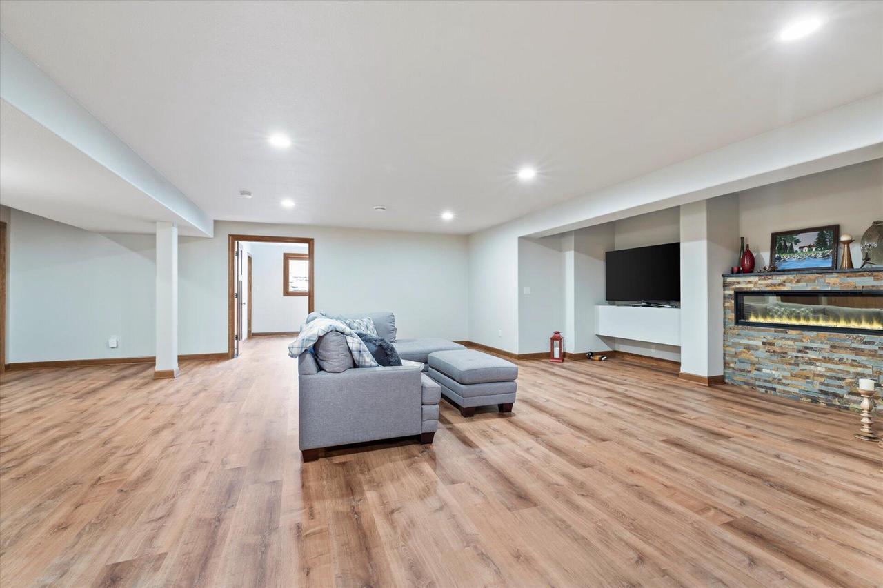 W238N2341 Talon DRIVE