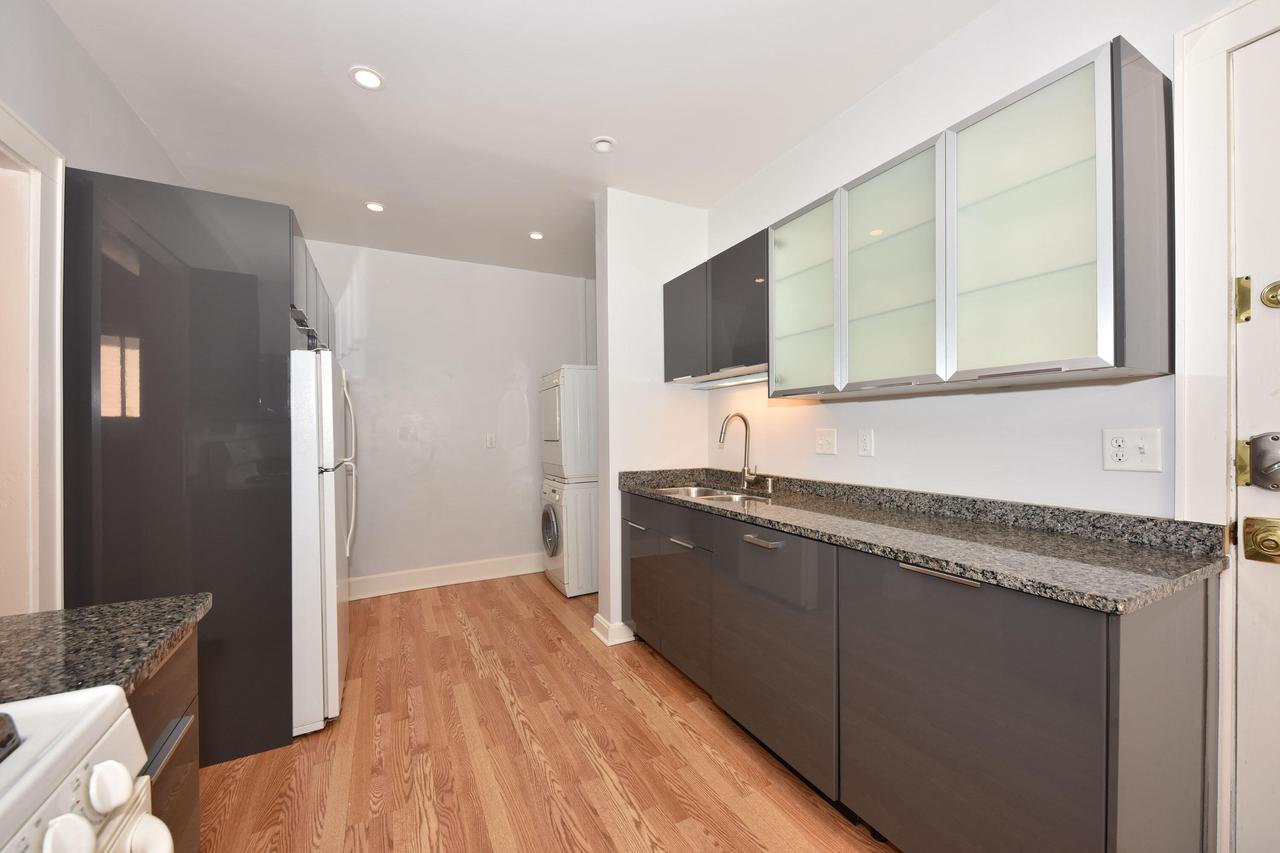 1704 East Kane PLACE D