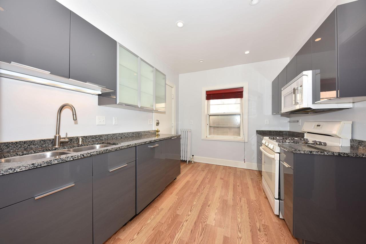 1704 East Kane PLACE D