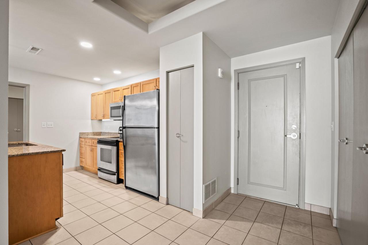 741 North STREET 306