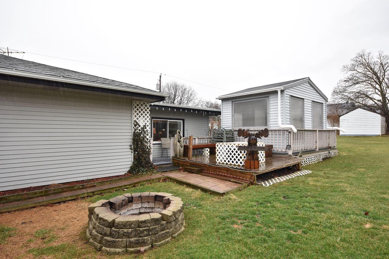 6105 North 113th STREET