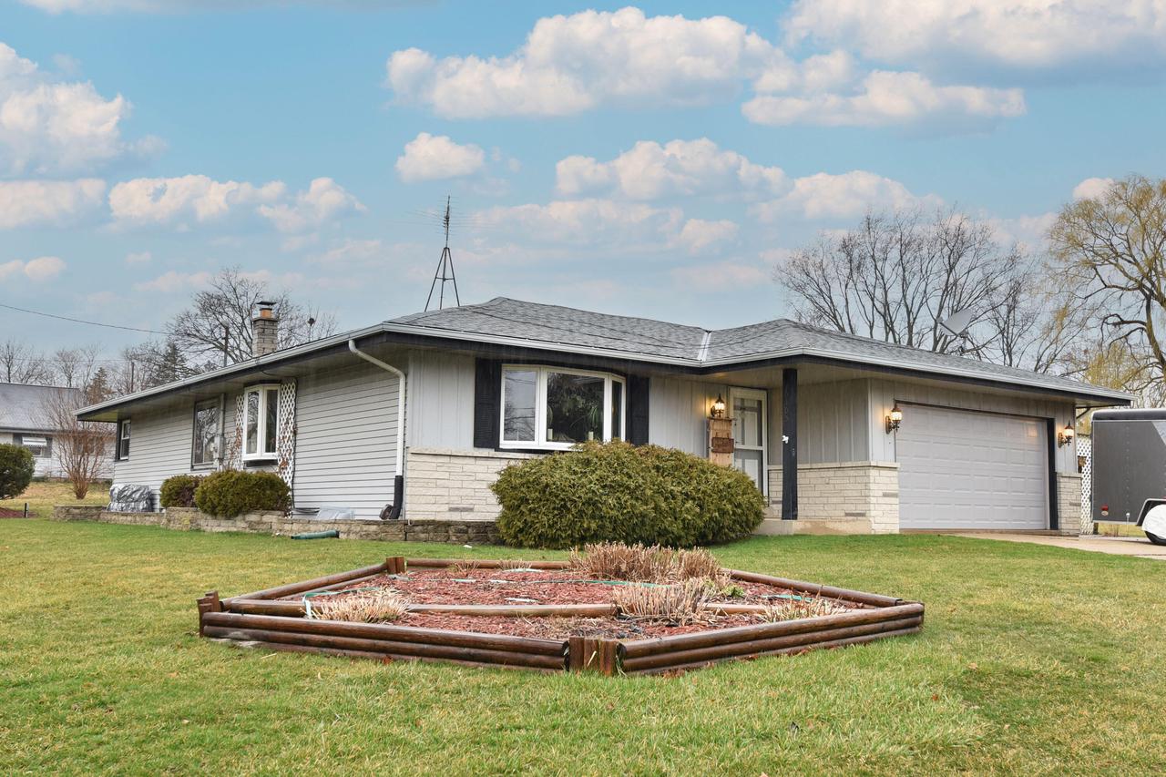 6105 North 113th STREET