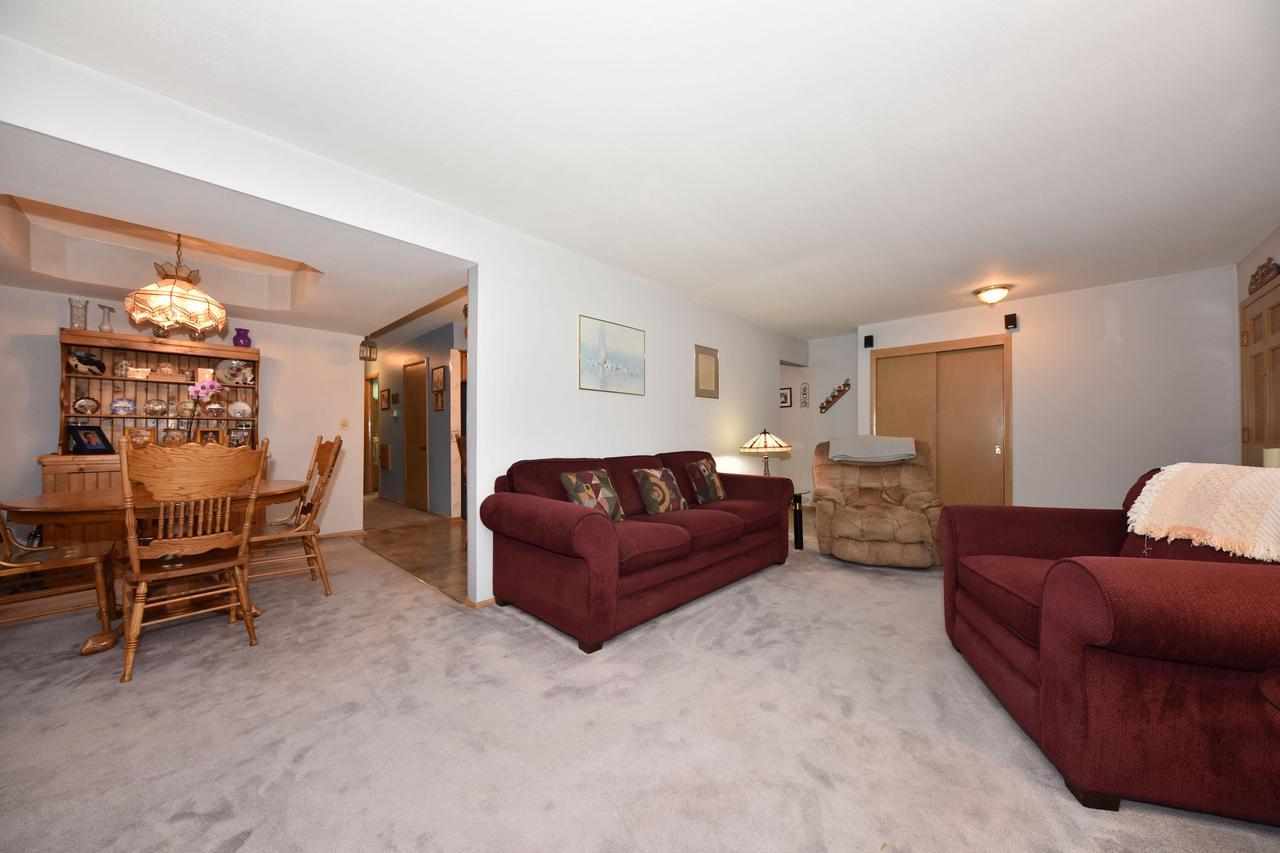 6105 North 113th STREET