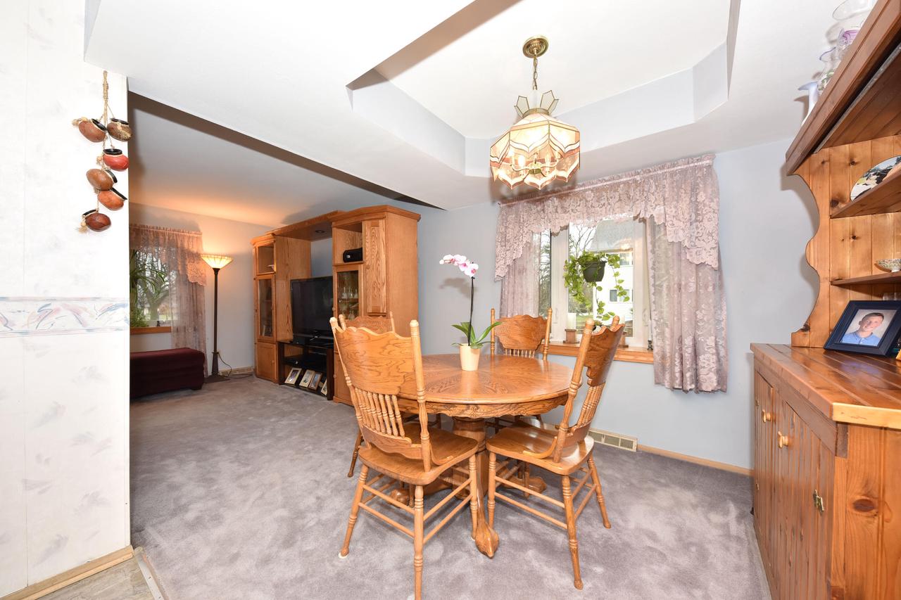 6105 North 113th STREET