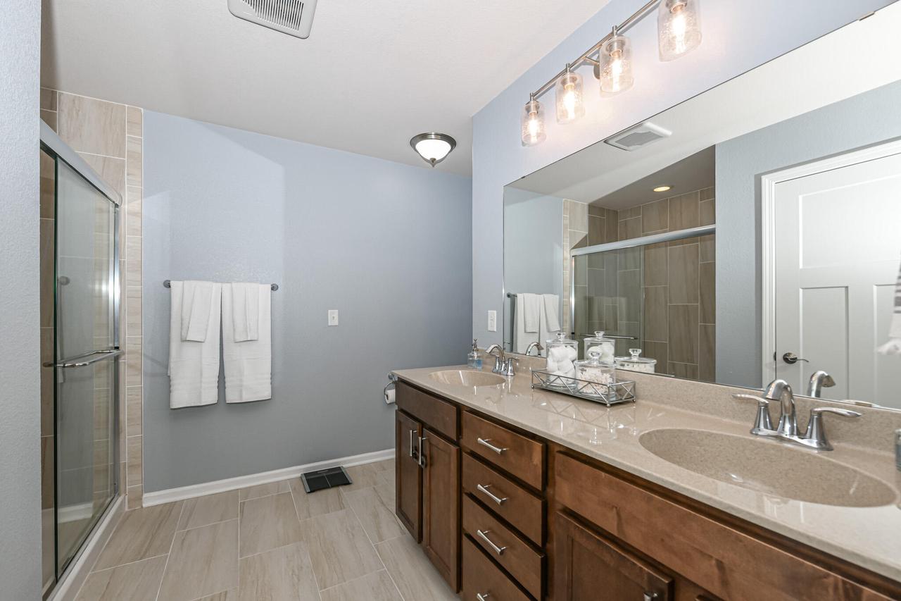 W136N6069 Weyer Farm DRIVE