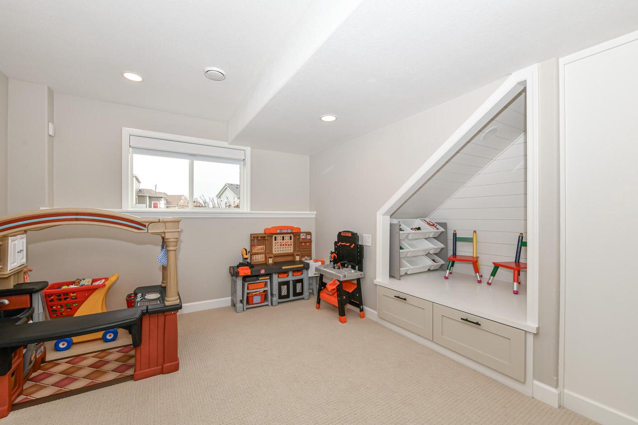 W136N6069 Weyer Farm DRIVE