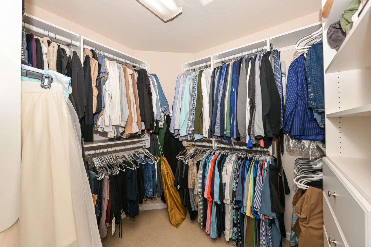 W136N6069 Weyer Farm DRIVE