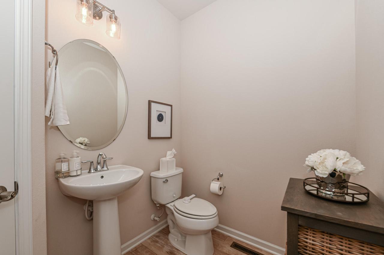 W136N6069 Weyer Farm DRIVE