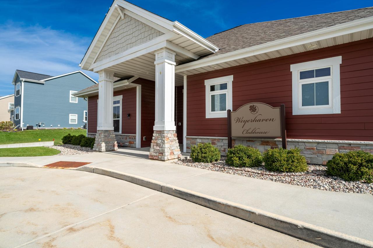 W136N6069 Weyer Farm DRIVE