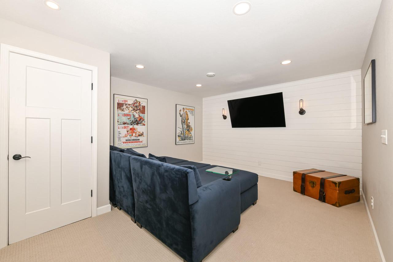 W136N6069 Weyer Farm DRIVE