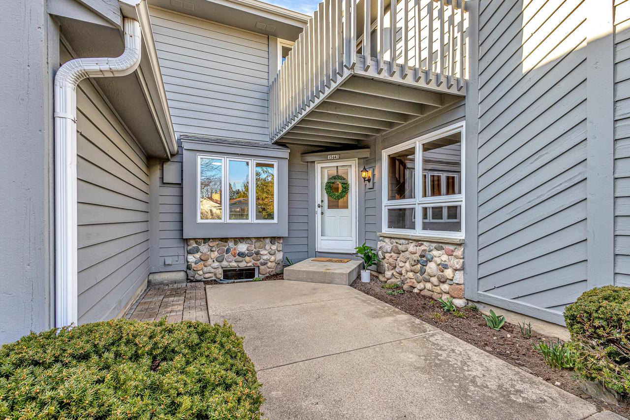 15647 West Brook DRIVE