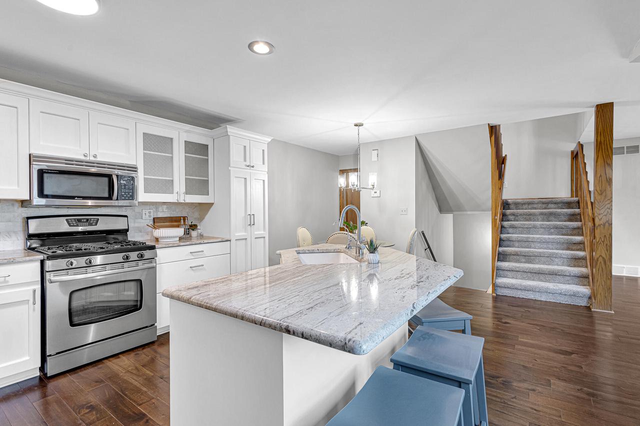 15647 West Brook DRIVE